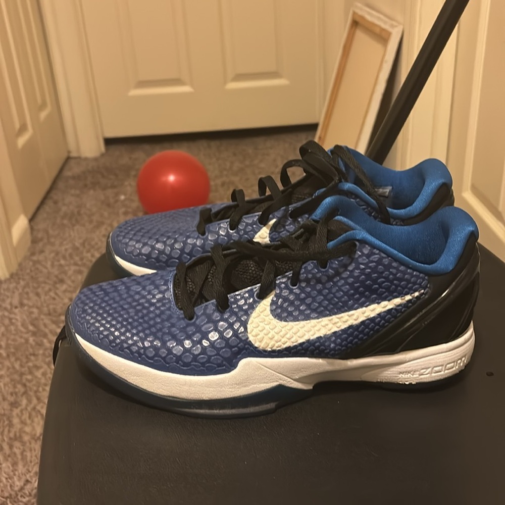 Nike Kobe 6 “Duke” size 9